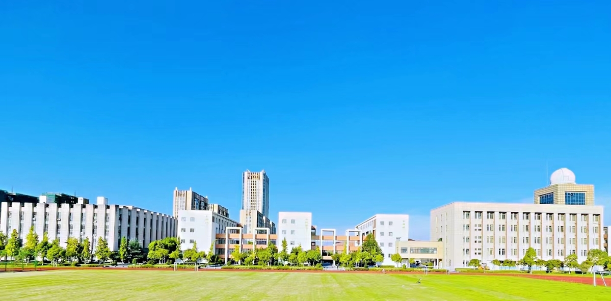 校園全景.jpg